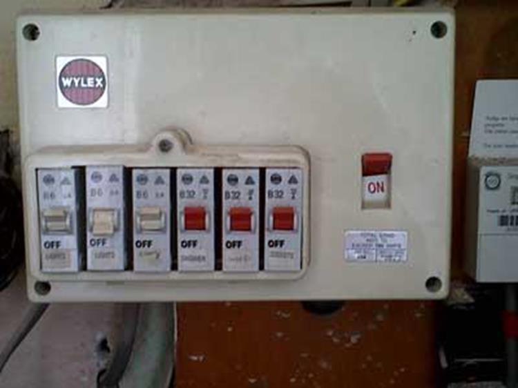 Old fuse box upgrades : What you need to know - DCN Electrical